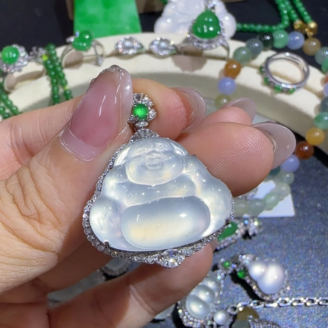 翡翠18K金镶嵌颈饰精品