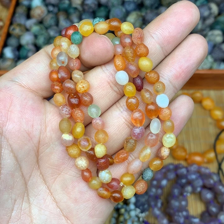 玛瑙/玉髓未镶嵌珠宝半成品往*跑