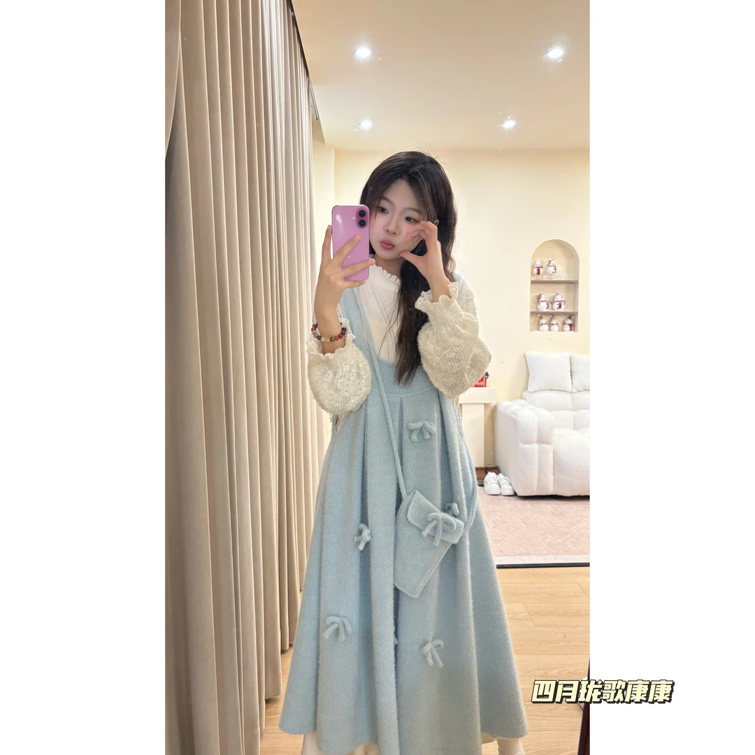 四月珑歌原创-冬日限定星空呢小众显瘦氛围感蝴蝶结背心裙