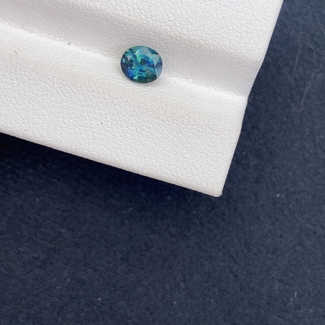 蓝宝石裸石0.85 ct