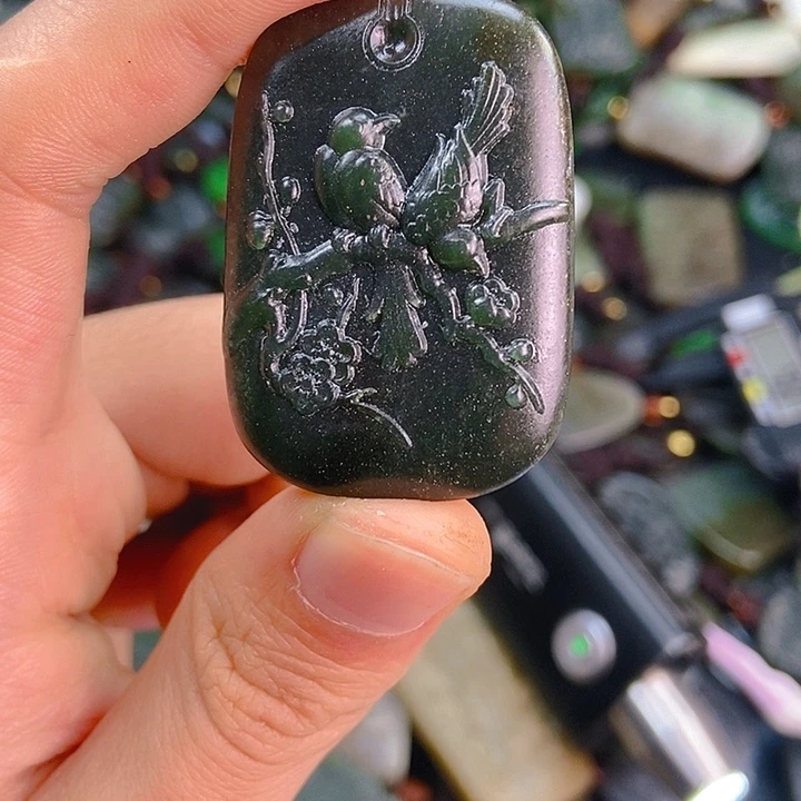 颈饰未镶嵌和田玉