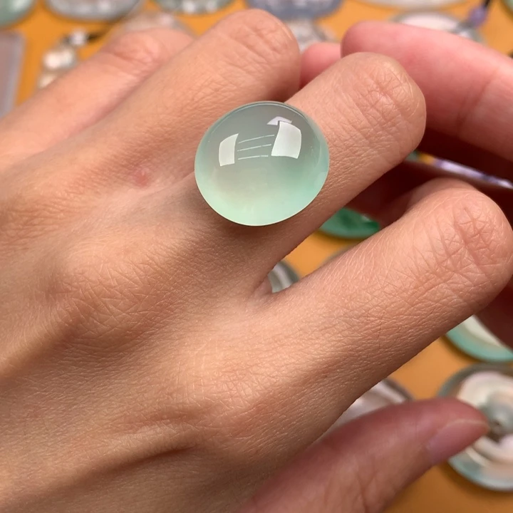 颈饰未镶嵌翡翠….