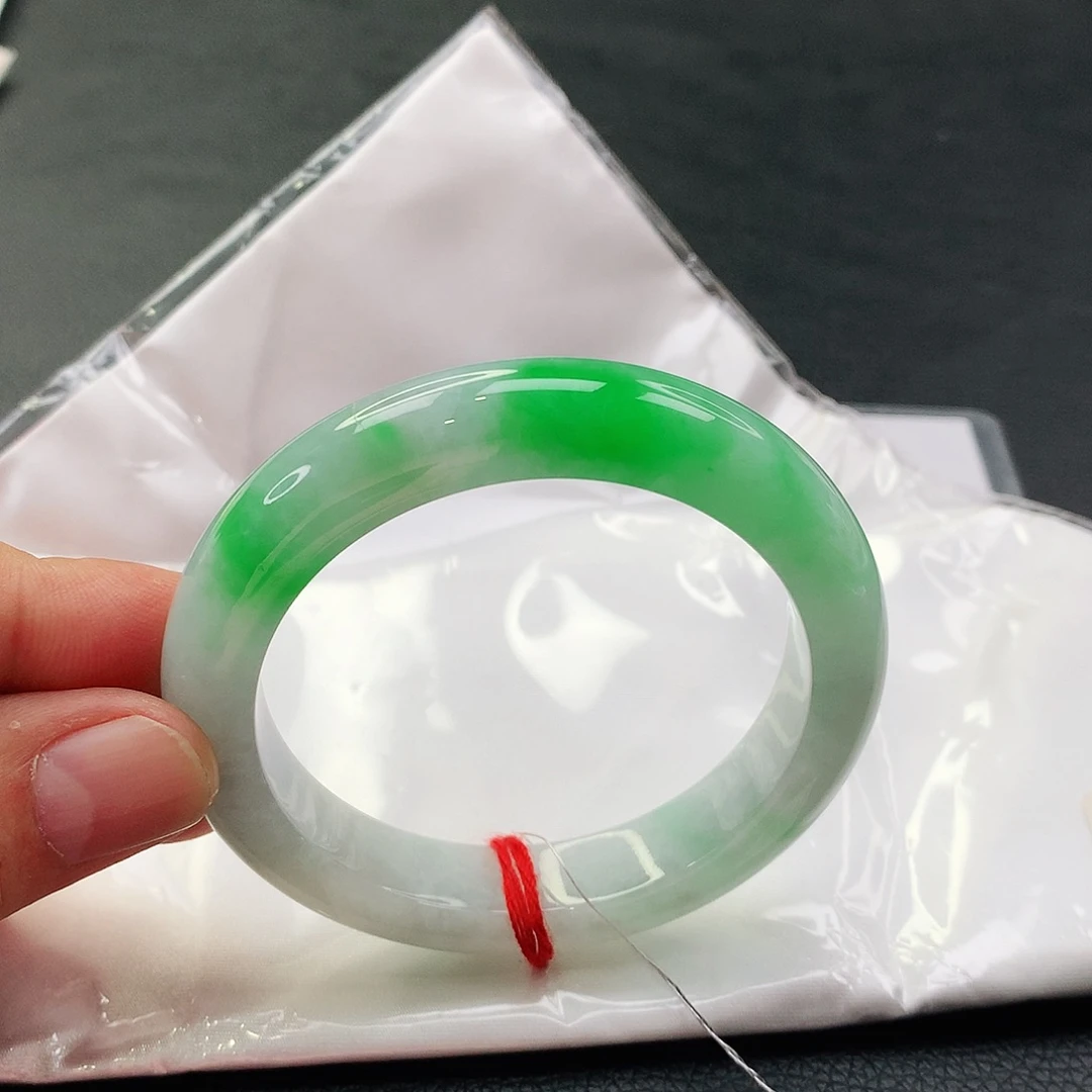 未镶嵌手镯翡翠天然翡翠手镯