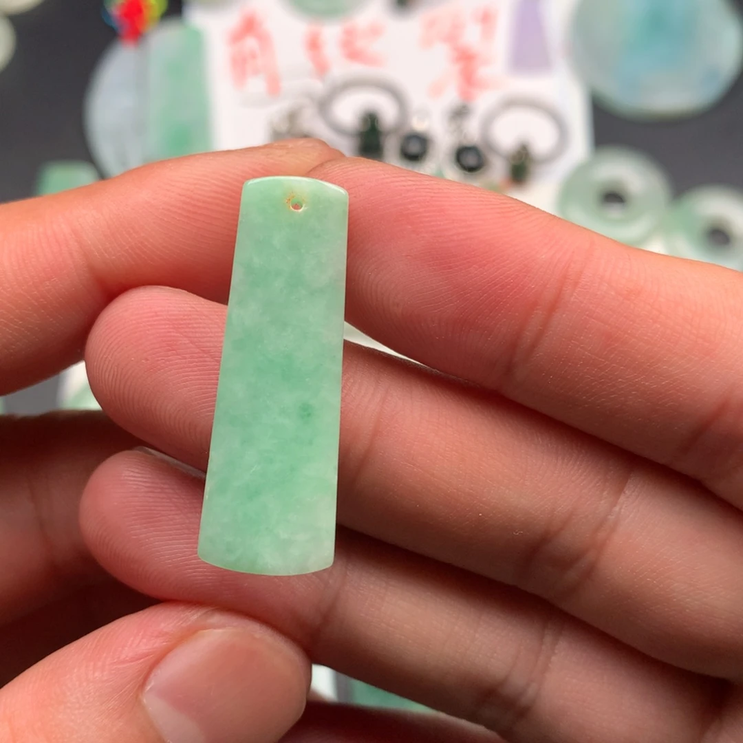 翡翠未镶嵌颈饰缅甸翡翠