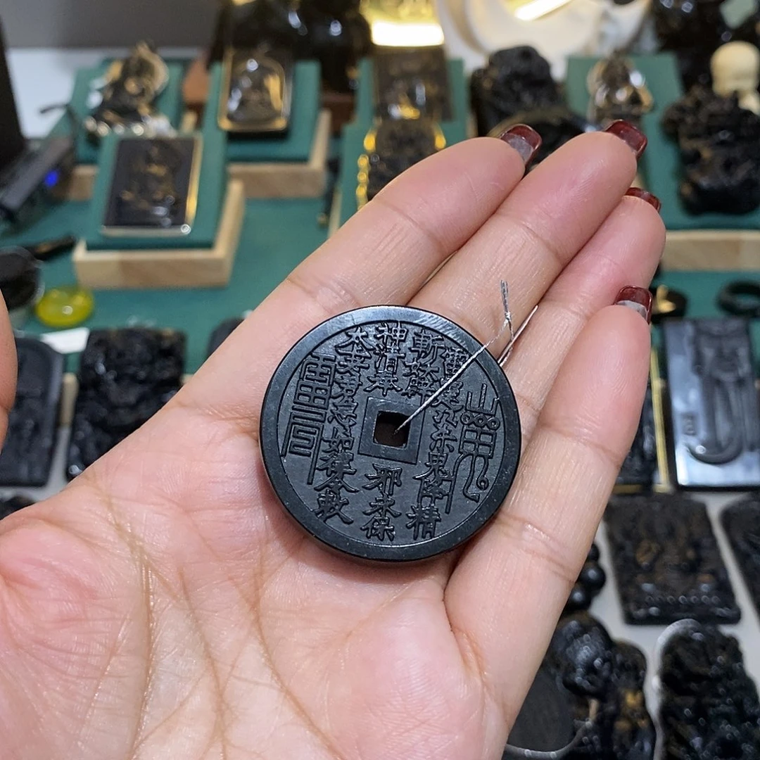 蛇纹石玉颈饰未镶嵌善*