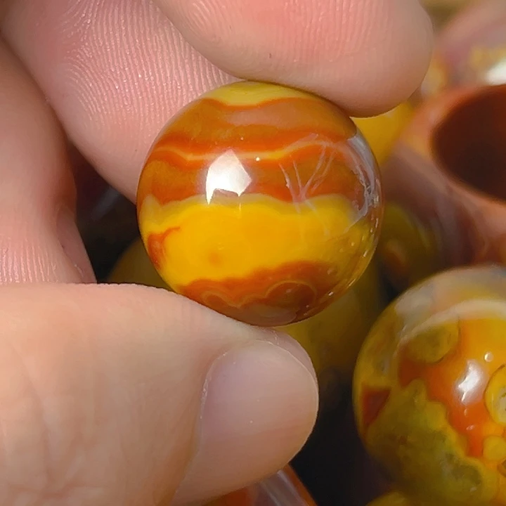 J***金玛瑙/玉髓未镶嵌战国红草花单珠