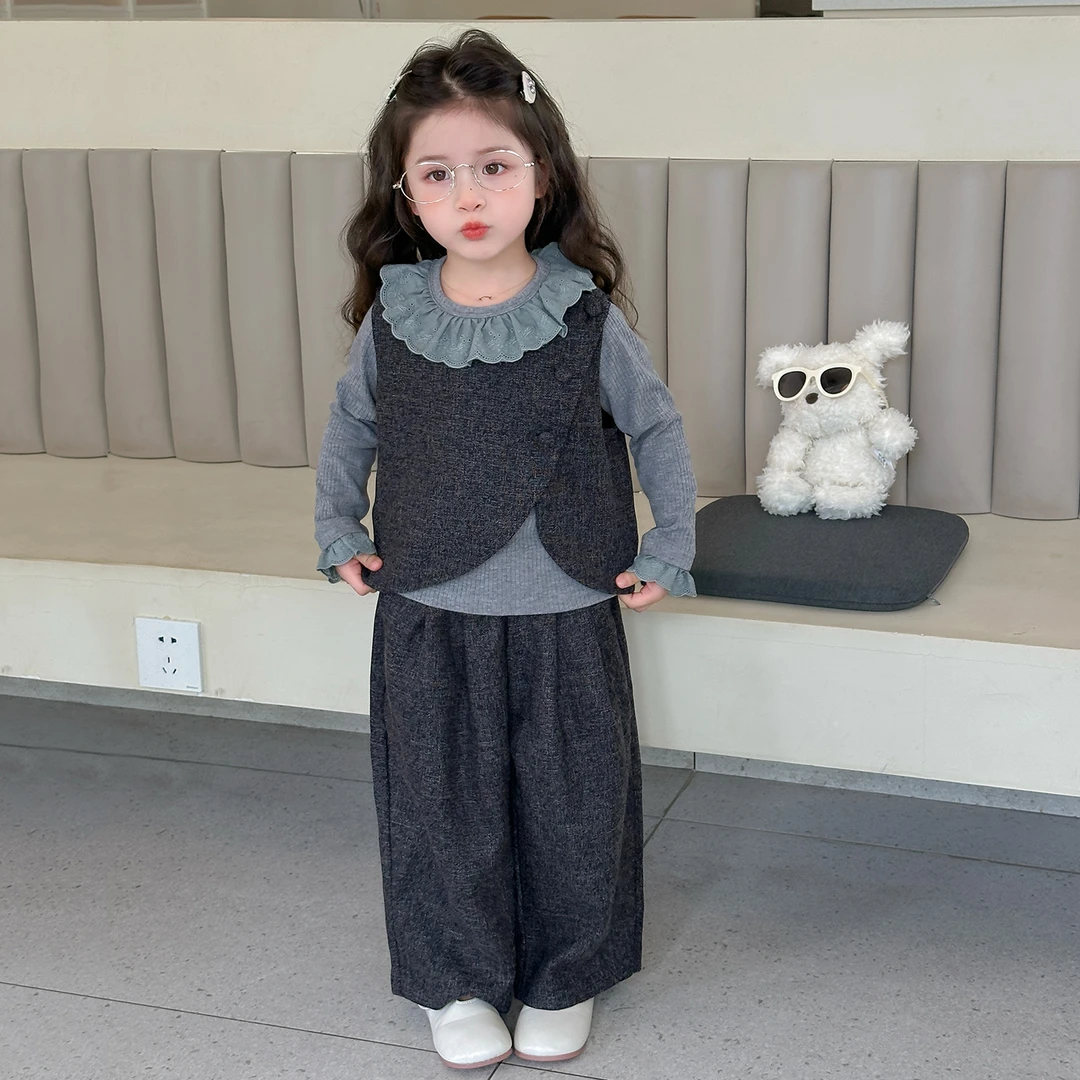 女童马甲套装秋季2025新款儿童韩版小香风三件套女宝春秋洋气衣服