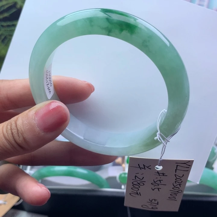 未镶嵌手镯翡翠天然翡翠手镯
