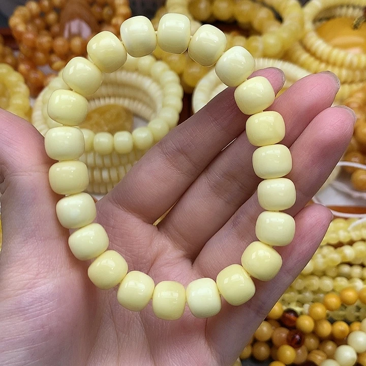 蜜蜡未镶嵌珠宝奇石