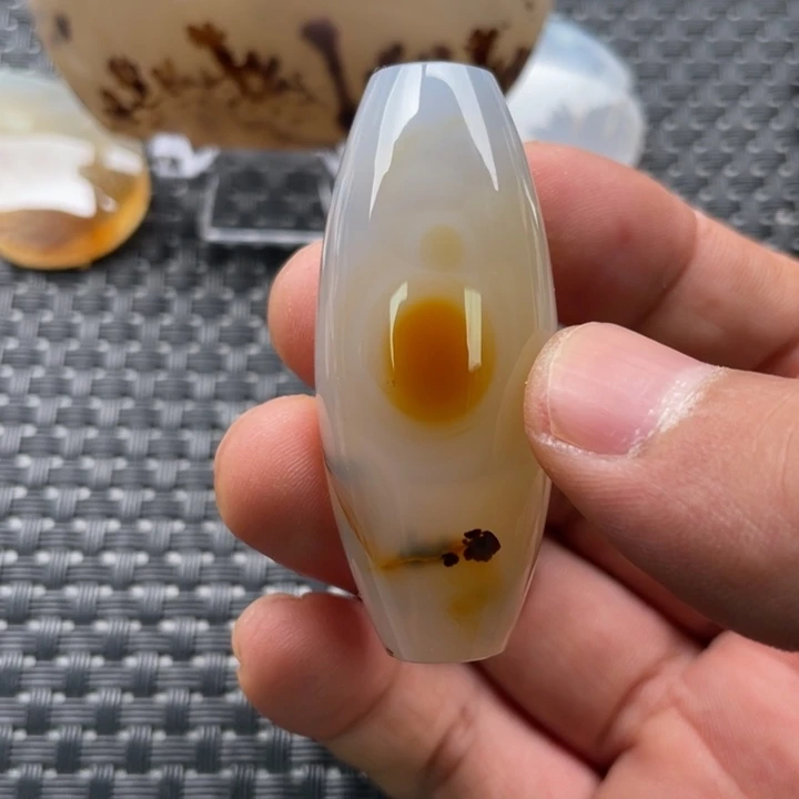 孵***音玛瑙/玉髓未镶嵌颈饰
