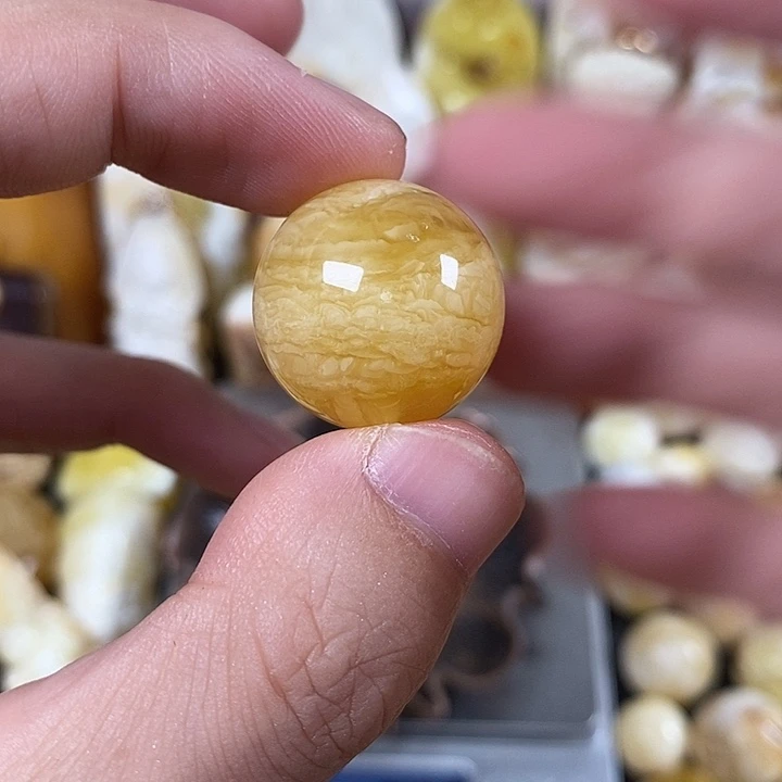 未镶嵌琥珀裸石我