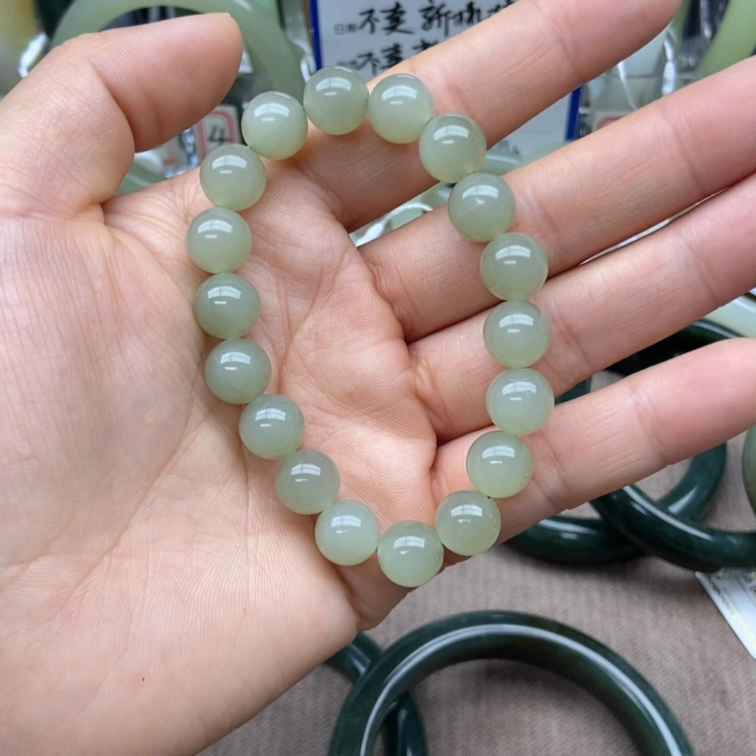 和田玉手链未镶嵌花****5卡10