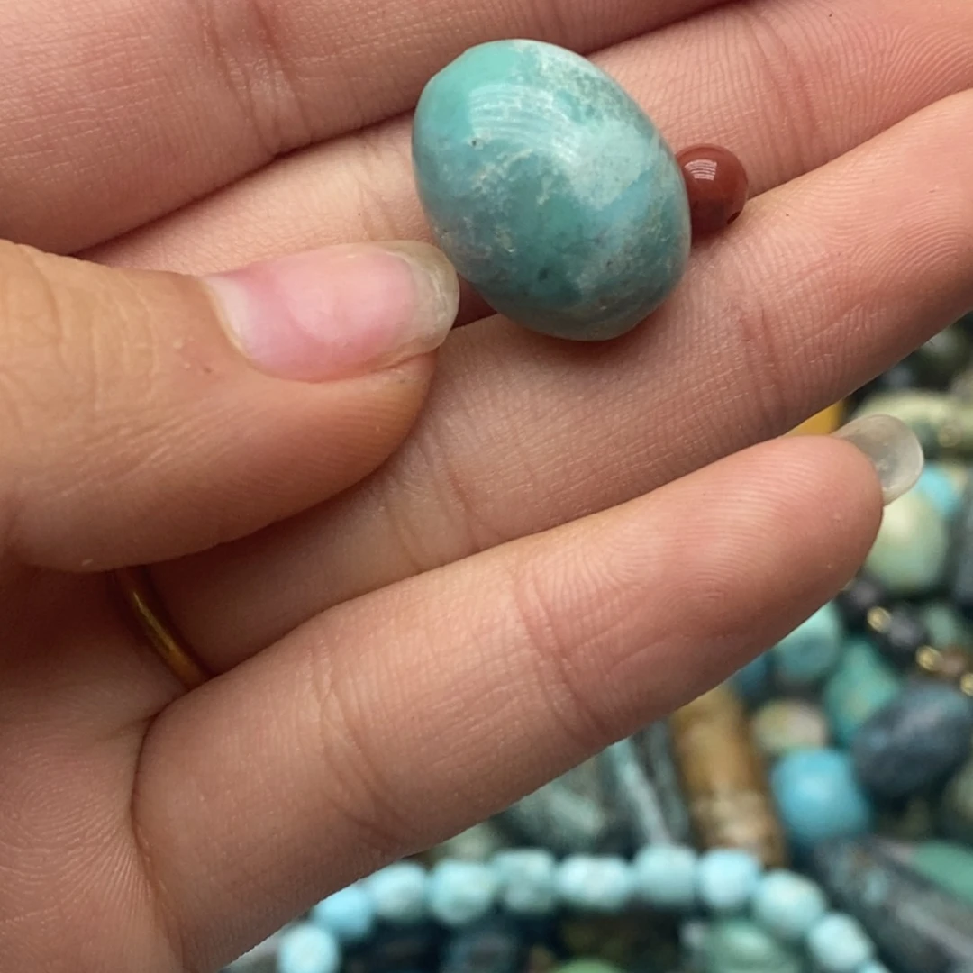 落***雪绿松石未镶嵌珠宝奇石