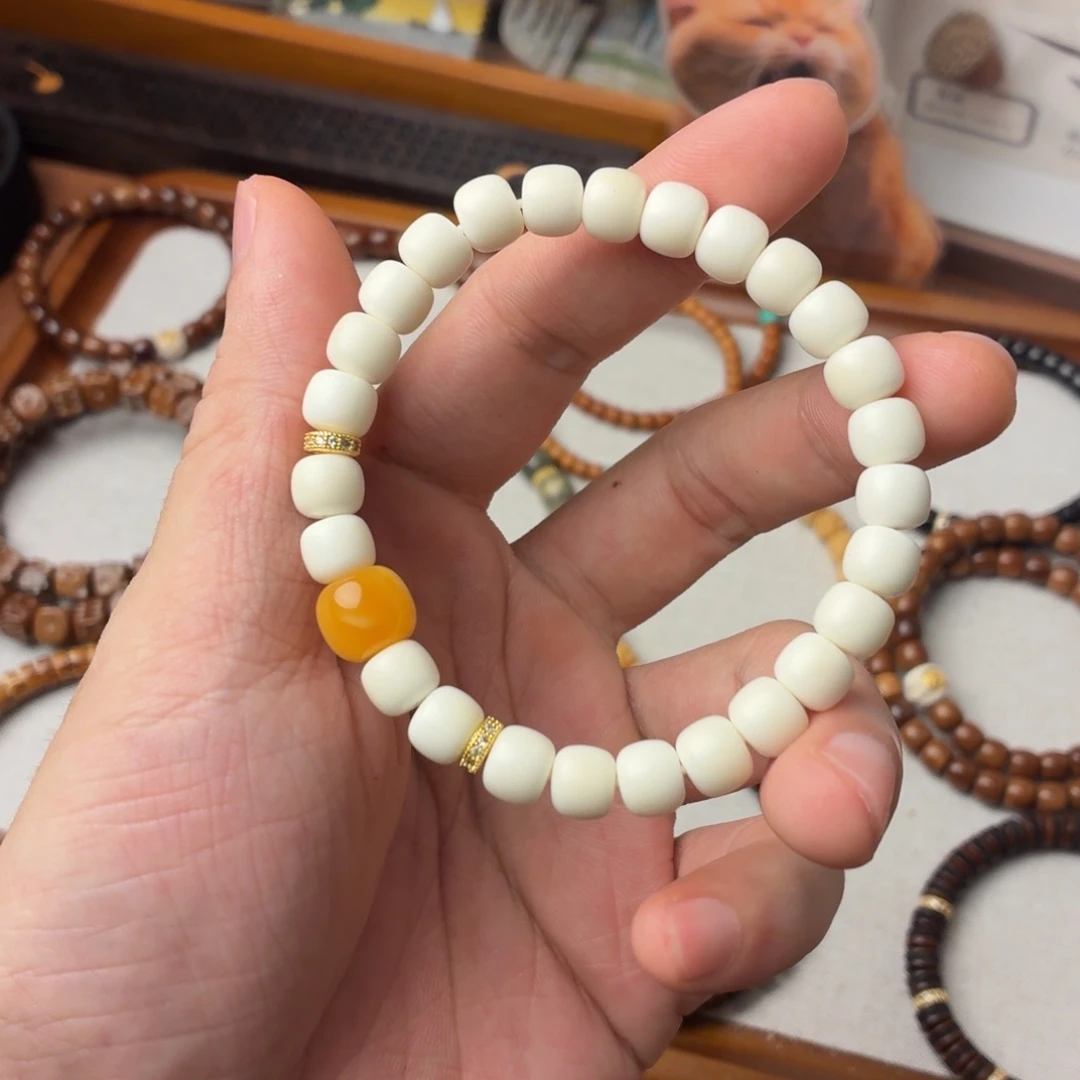蜜蜡未镶嵌手链多样性