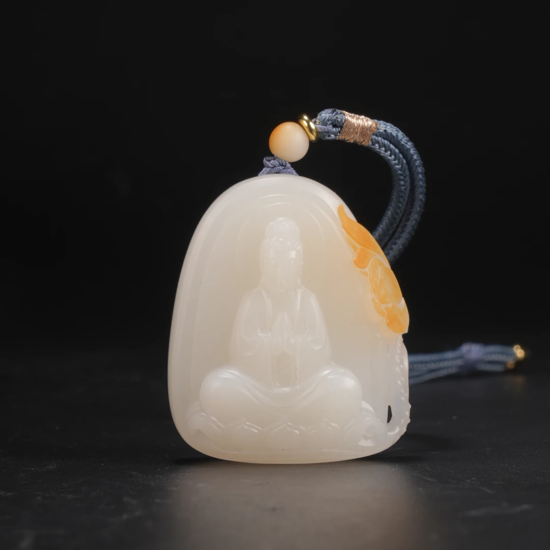 "lot37新疆和田玉籽儿菩萨挂件 徐瑞卿作 （国大师）