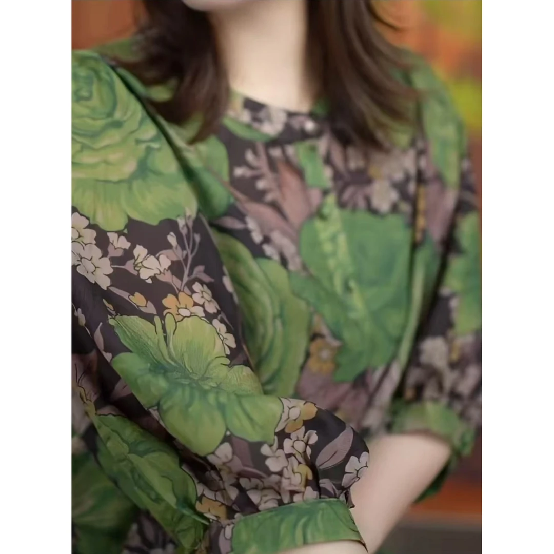 高贵绿洋气透气舒适感上衣女装092