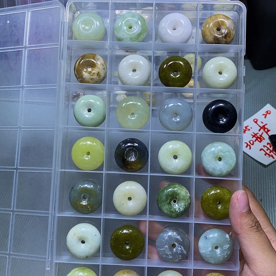 合金蛇纹石玉颈饰387