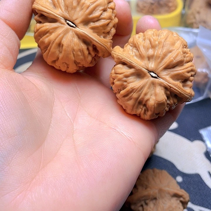 文玩核桃吊坠凤凰台