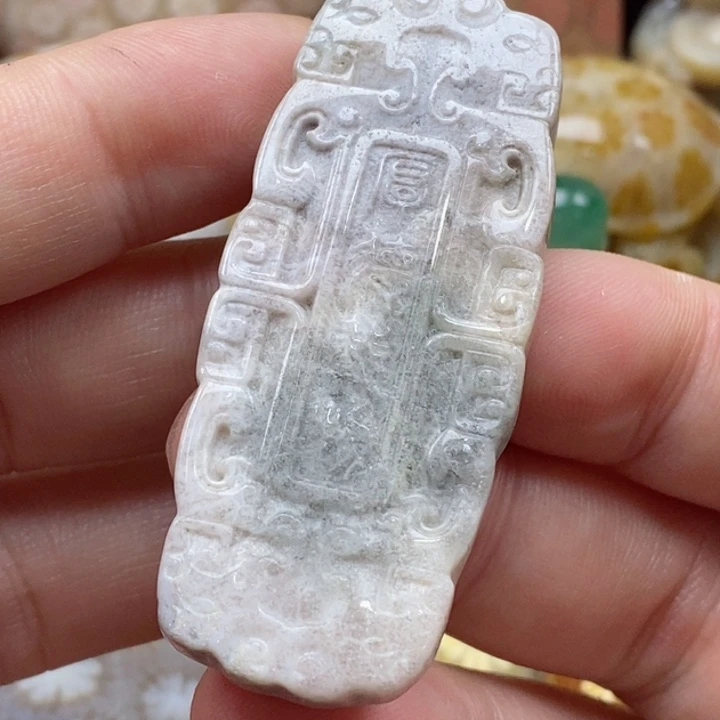 硅化珊瑚（珊瑚玉）颈饰未镶嵌