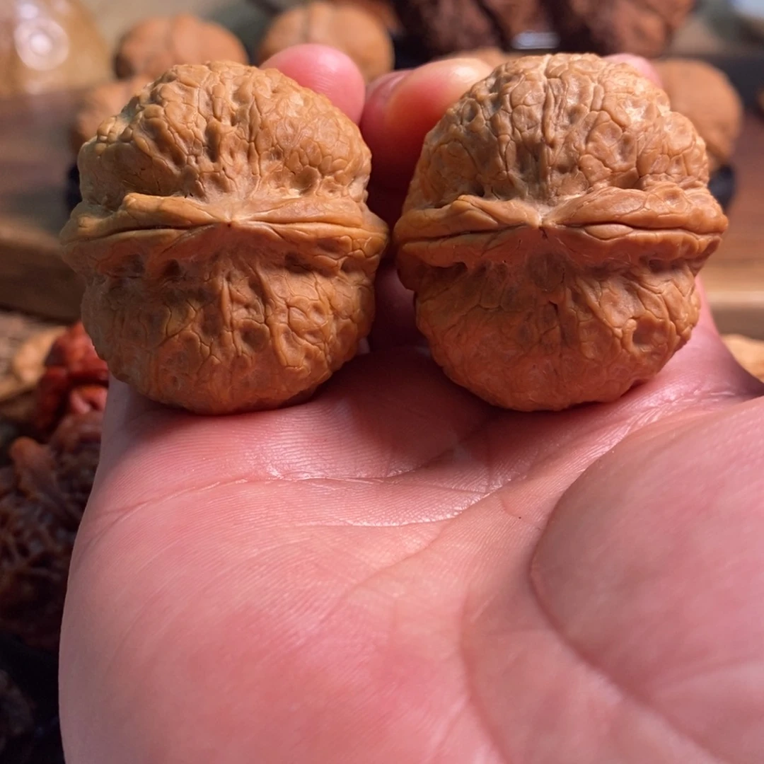 文玩核桃把件夕**阁玉玲珑