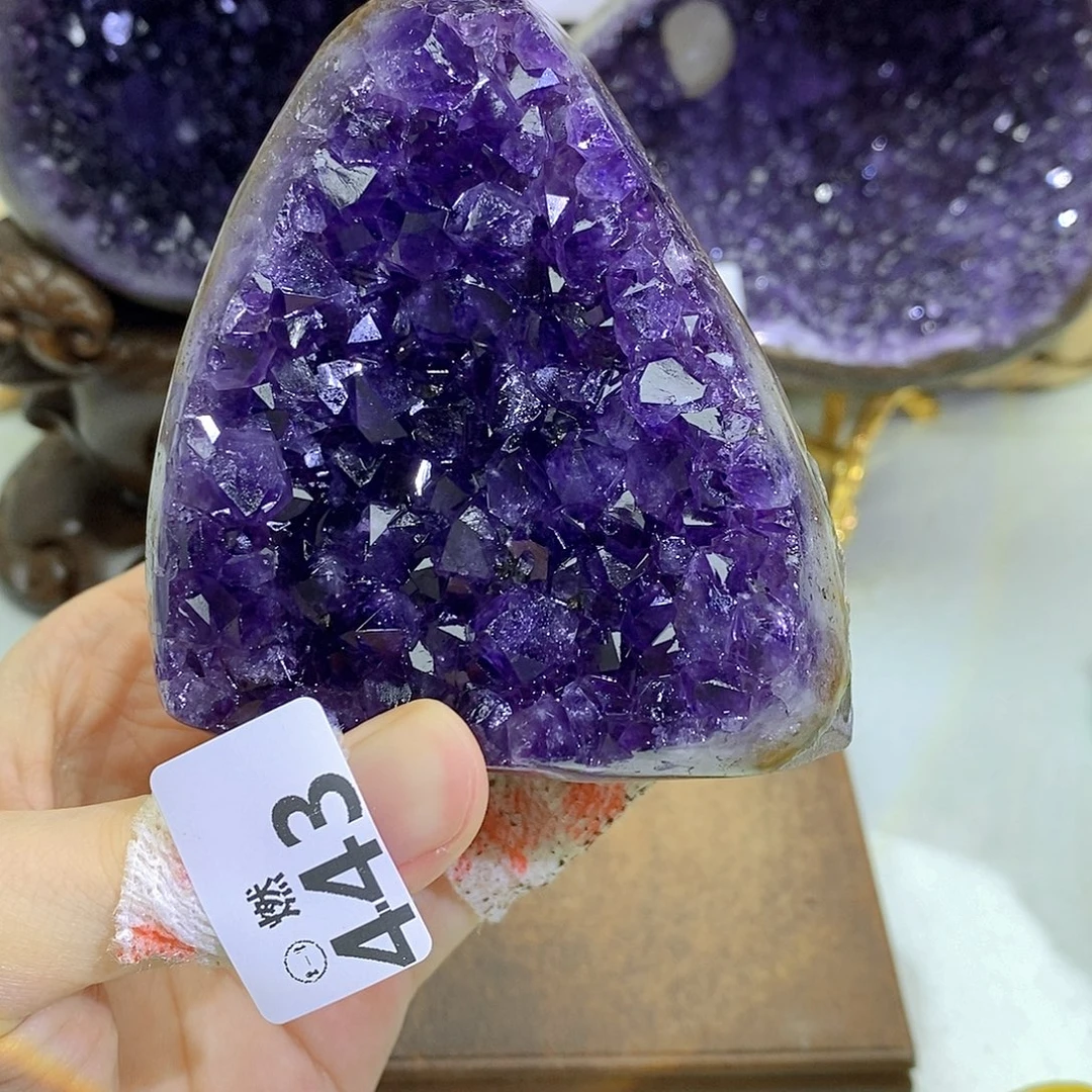 紫晶未镶嵌大型摆件（非配饰）