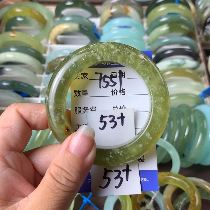 未镶嵌蛇纹石玉手镯7551