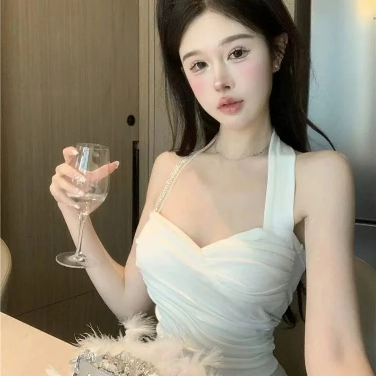 046u-缎面吊带内衣-聚拢