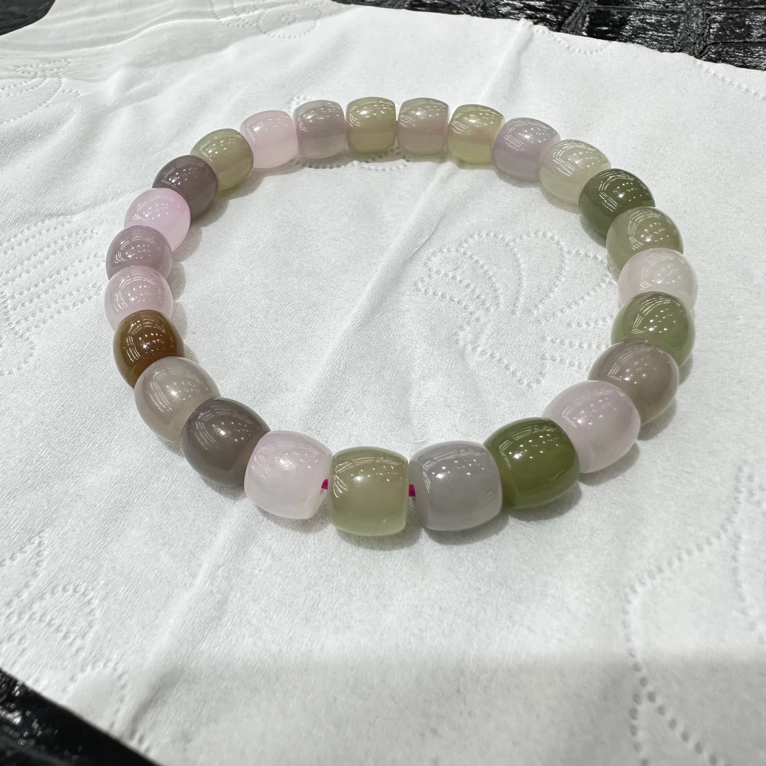 和田玉多宝老型珠7*8mm多样性发其一