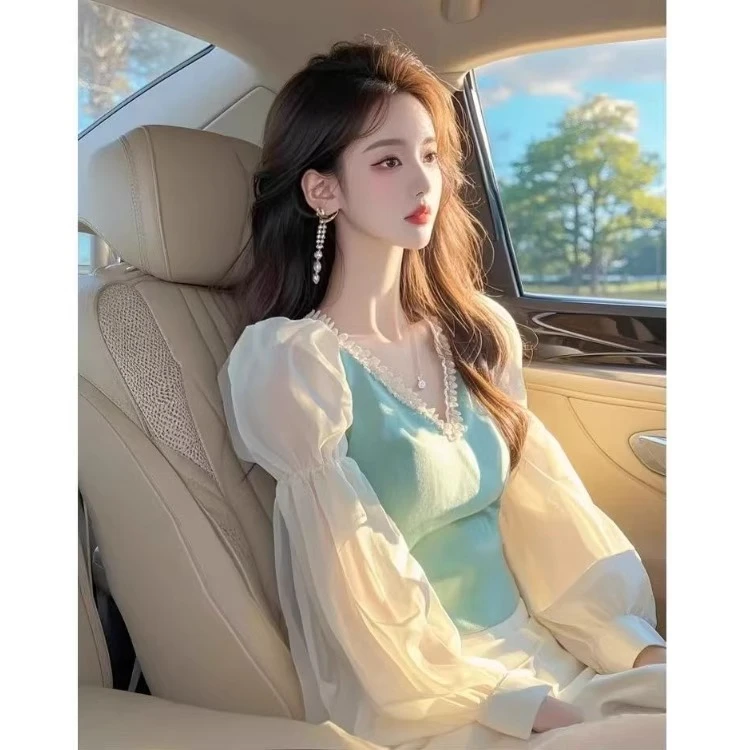 法式V领长袖衬衫女春季新款高级感蕾丝花边拼接超仙气质绝美上衣