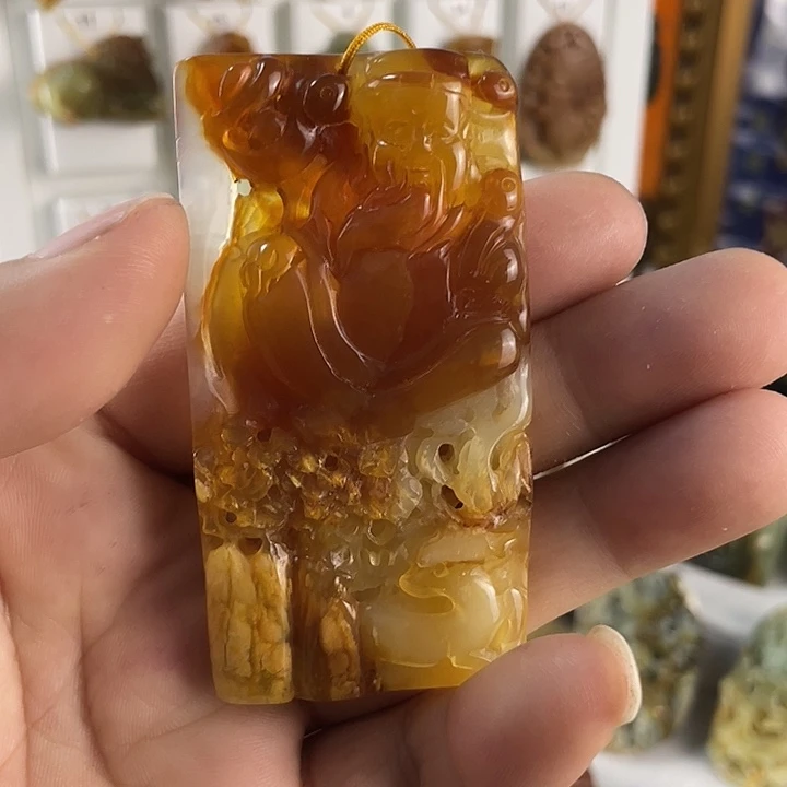 蛇纹石玉未镶嵌颈饰