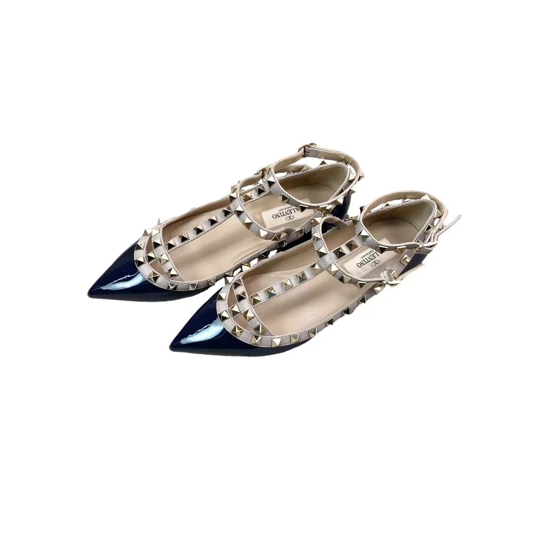 99新 Valentino/华伦天奴  AA二零九八 Rockstud铆钉平底鞋 35码