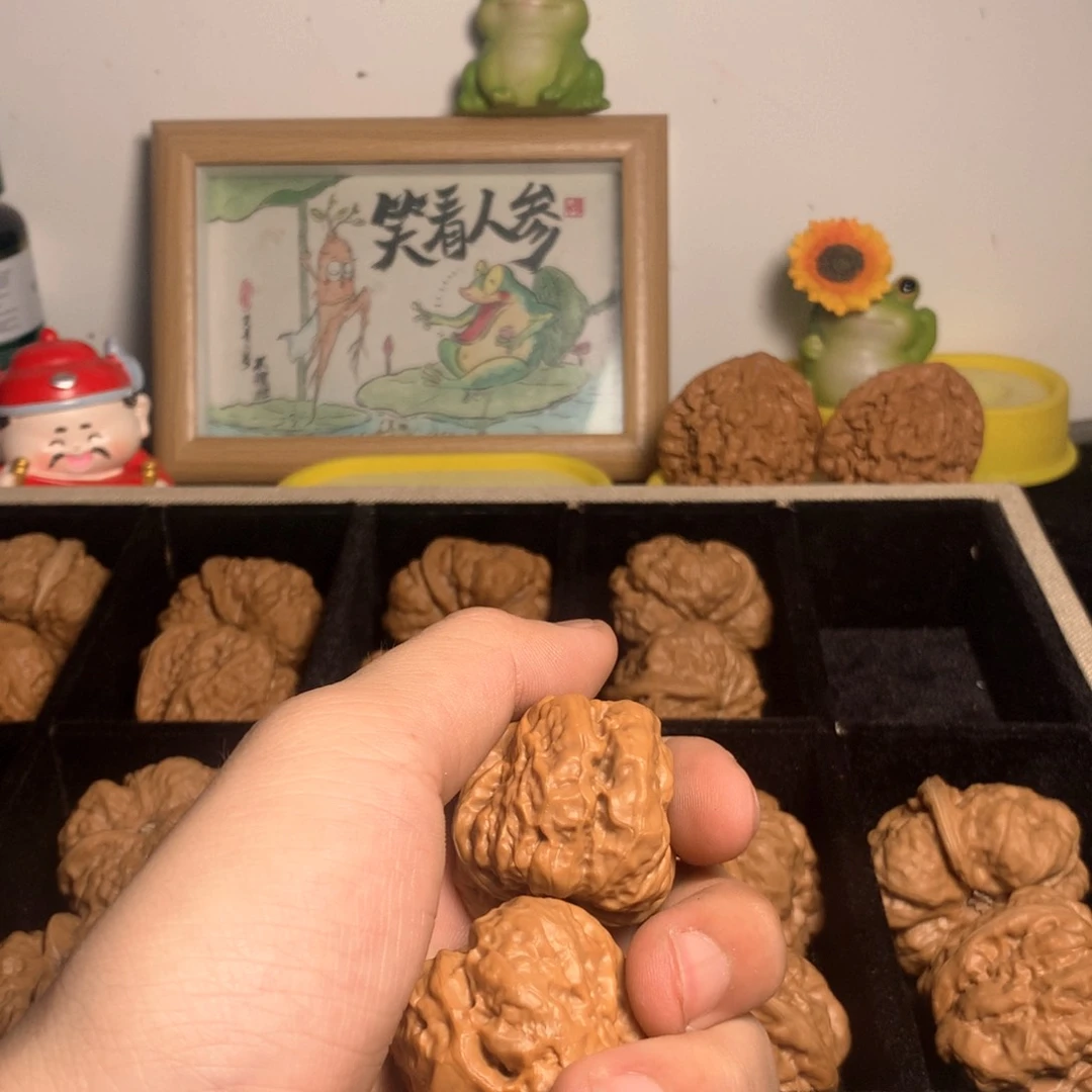 吊坠文玩核桃赵**?