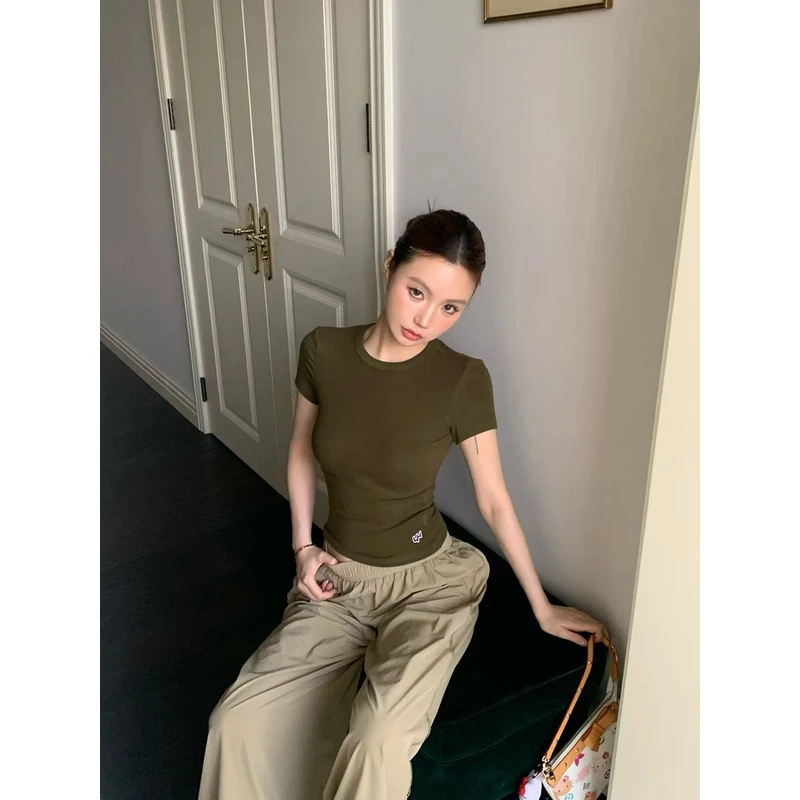 显瘦时尚针织圆领2025正肩短袖T恤女夏季紧身修身刺绣纯色上衣女
