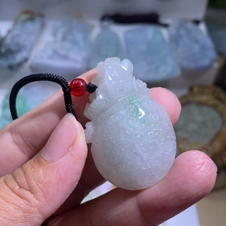 【闪购商品】颈饰未镶嵌翡翠钱袋