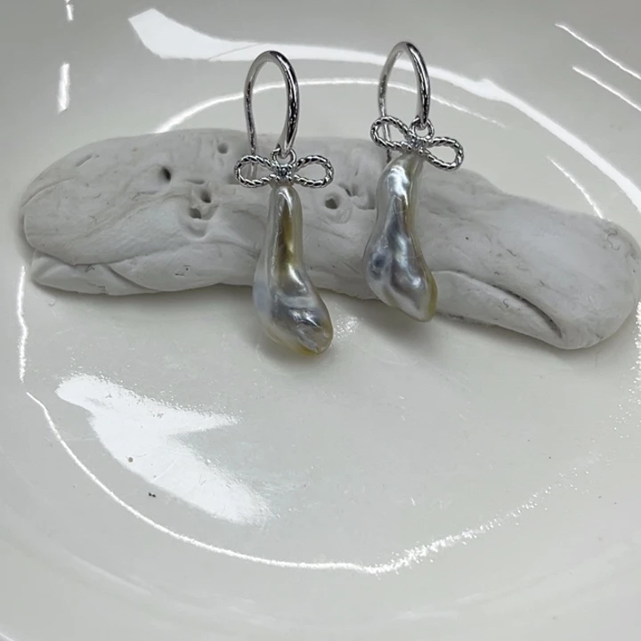 银S925镶嵌耳饰海水珍珠