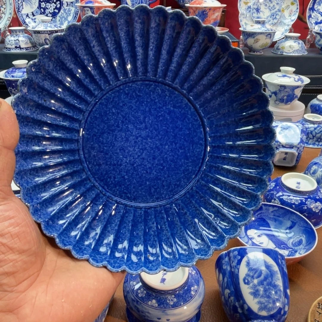（览珍堂）撒蓝 菊瓣壶呈