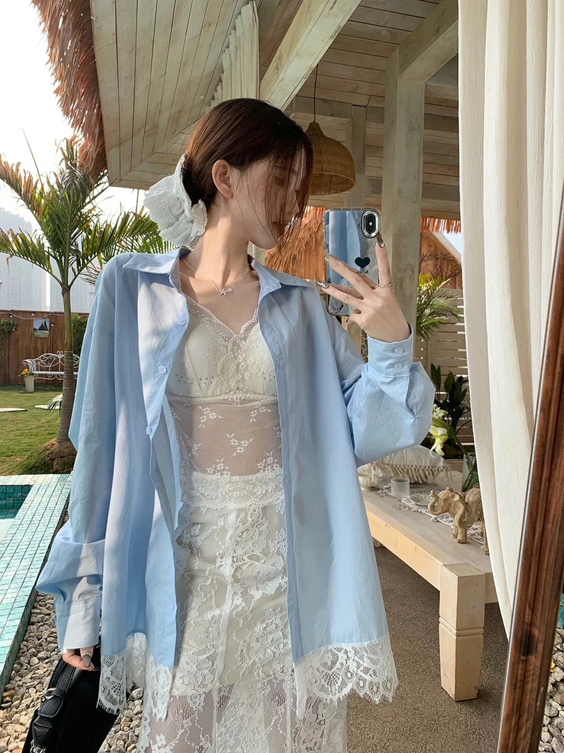 纯欲风蓝色衬衫蕾丝背心女夏季新款设计感显瘦蕾丝半身裙三件套装