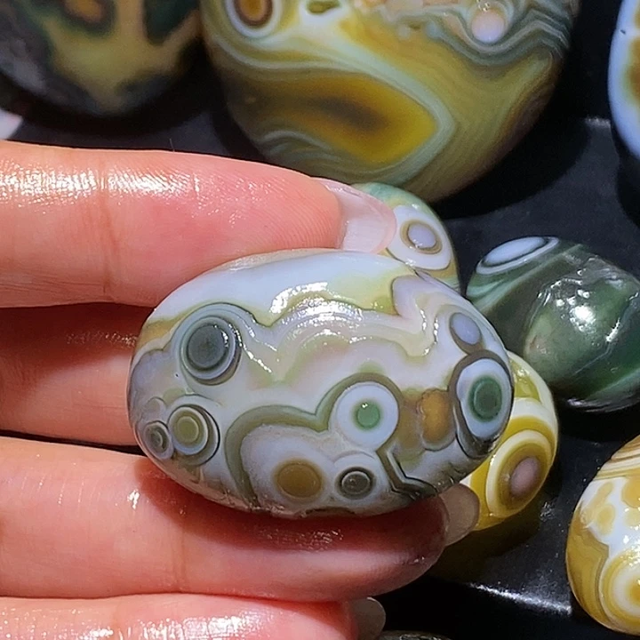 玛瑙/玉髓未镶嵌珠宝奇石71