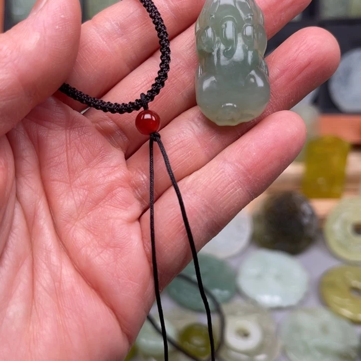 龙***师岫玉未镶嵌吊坠(赠链)