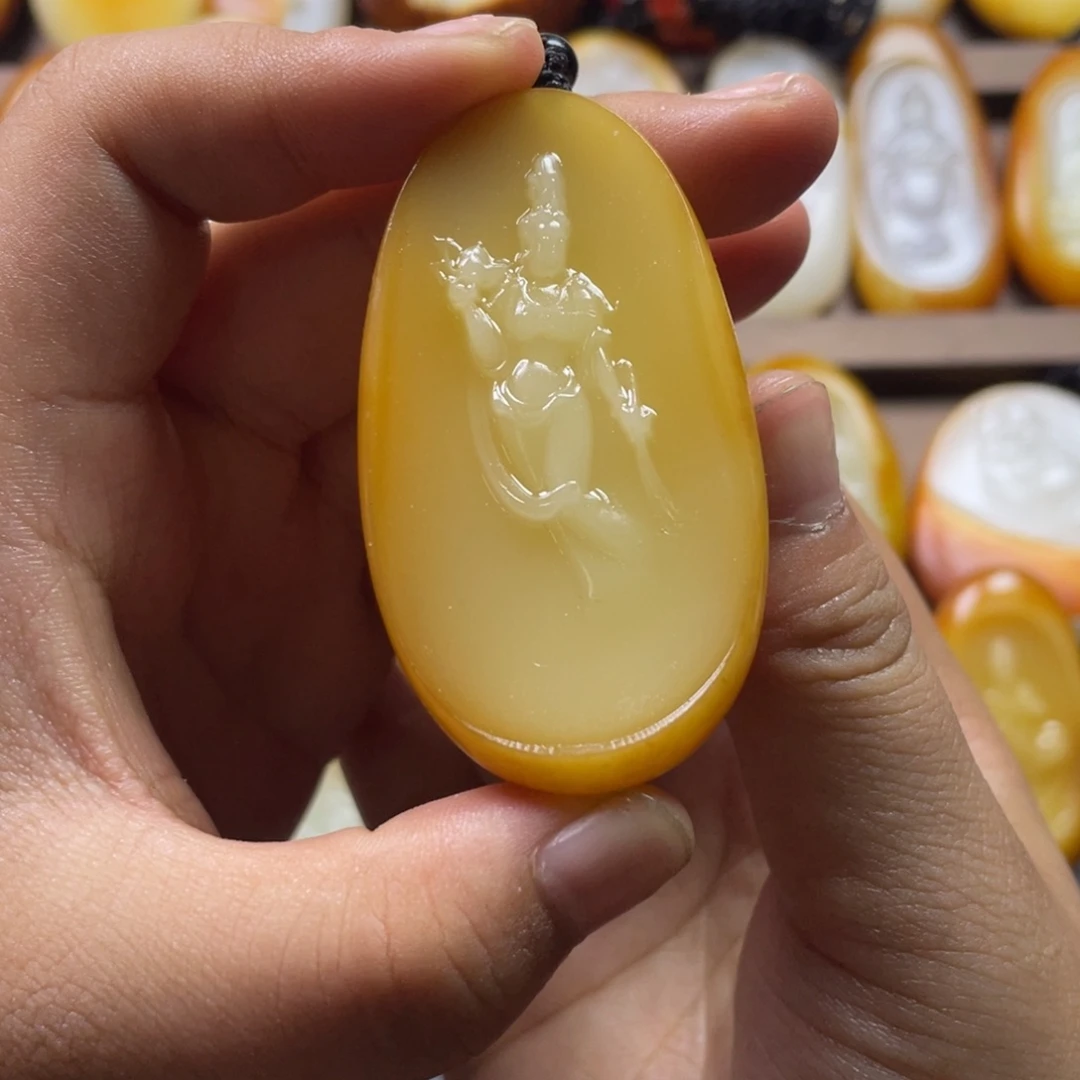 颈饰未镶嵌和田玉