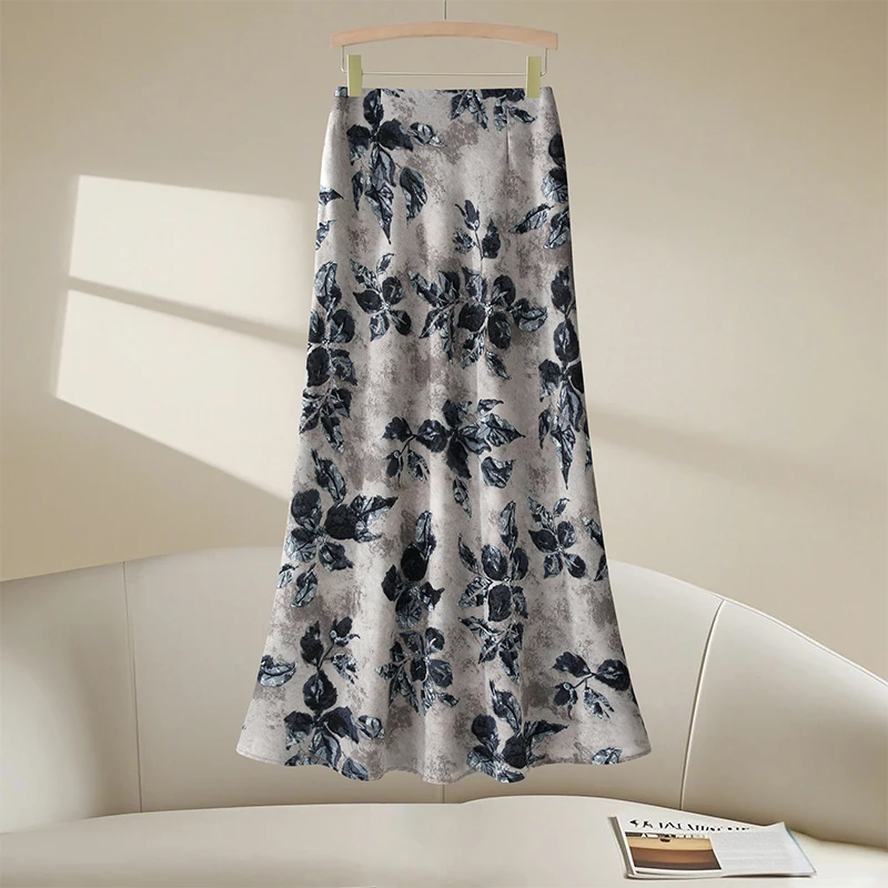 拉夏贝尔醋酸缎面碎花半身裙女式夏季2025新款垂坠感包臀鱼尾长裙