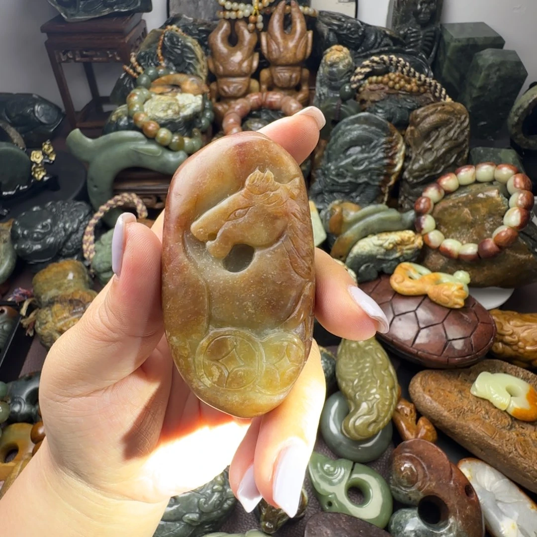 透闪石质玉未镶嵌珠宝奇石