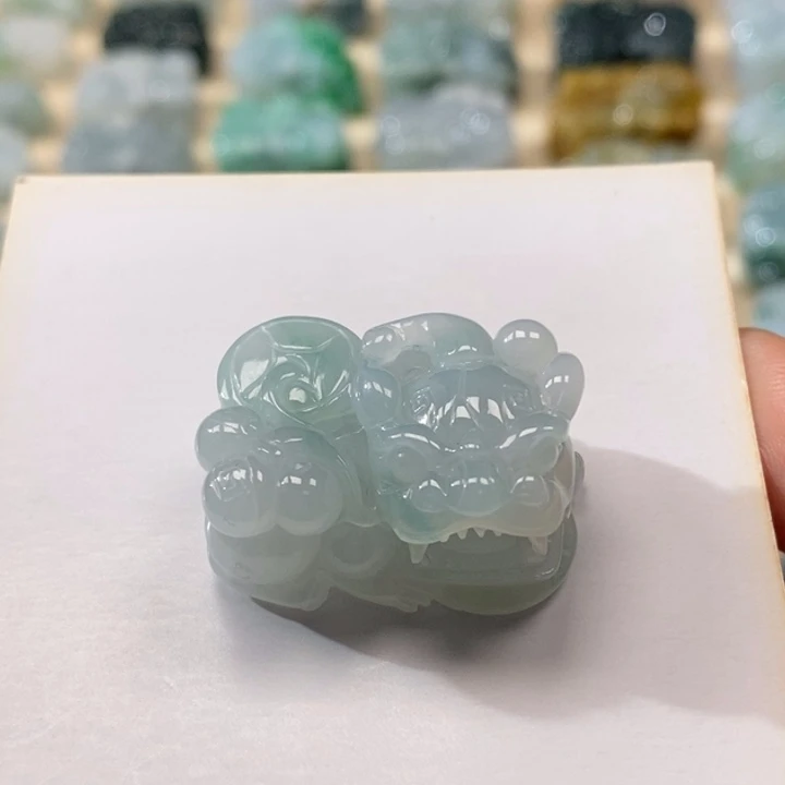 翡翠颈饰未镶嵌天然翡翠貔貅吊坠