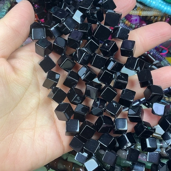 查罗石散珠合金黑玛一条