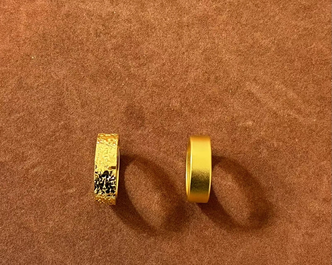 合金戒指 合金戒指 男女简约时尚无事闭口情侣对戒磨砂ins风