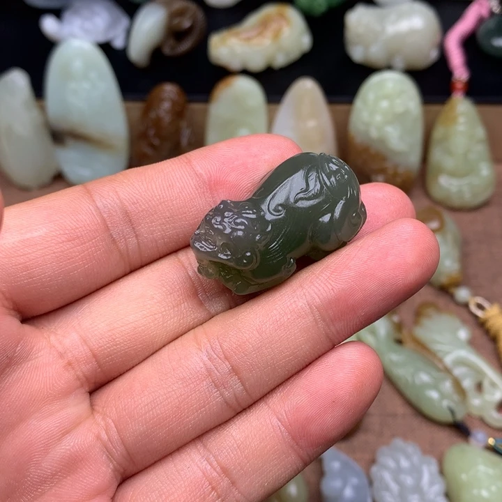 和田玉（糖玉）未镶嵌颈饰