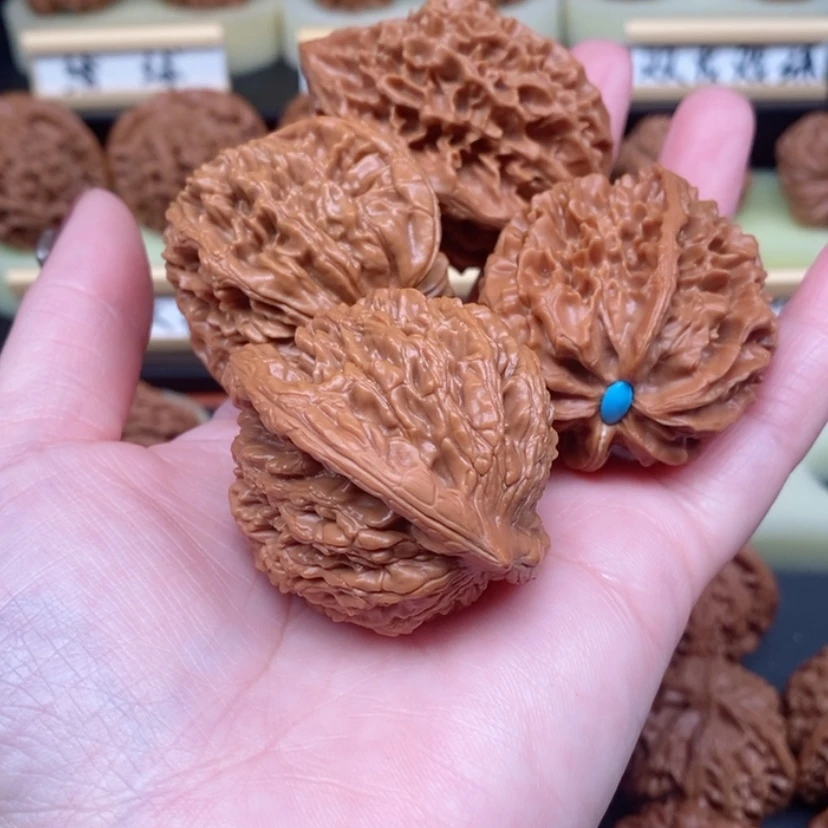 【闪购商品】文玩核桃吊坠喜****嘎招财鼠虎头