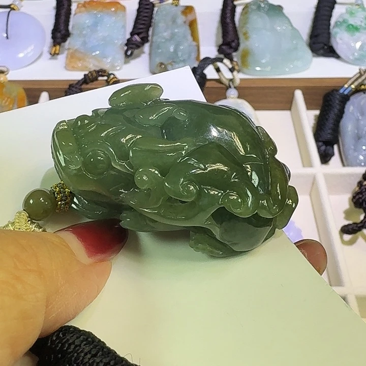 颈饰未镶嵌翡翠A货