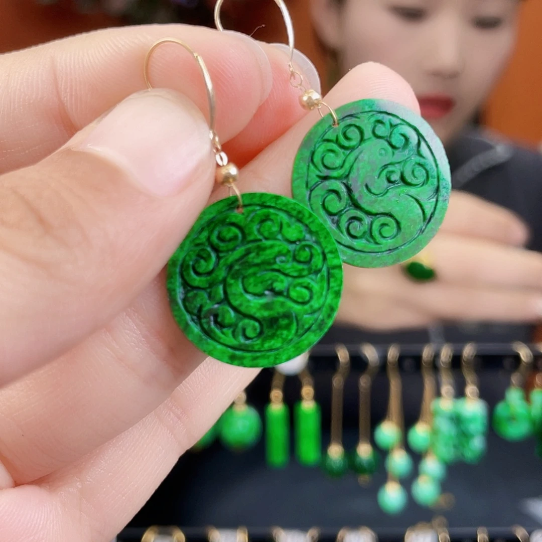 翡翠18K金镶嵌耳饰