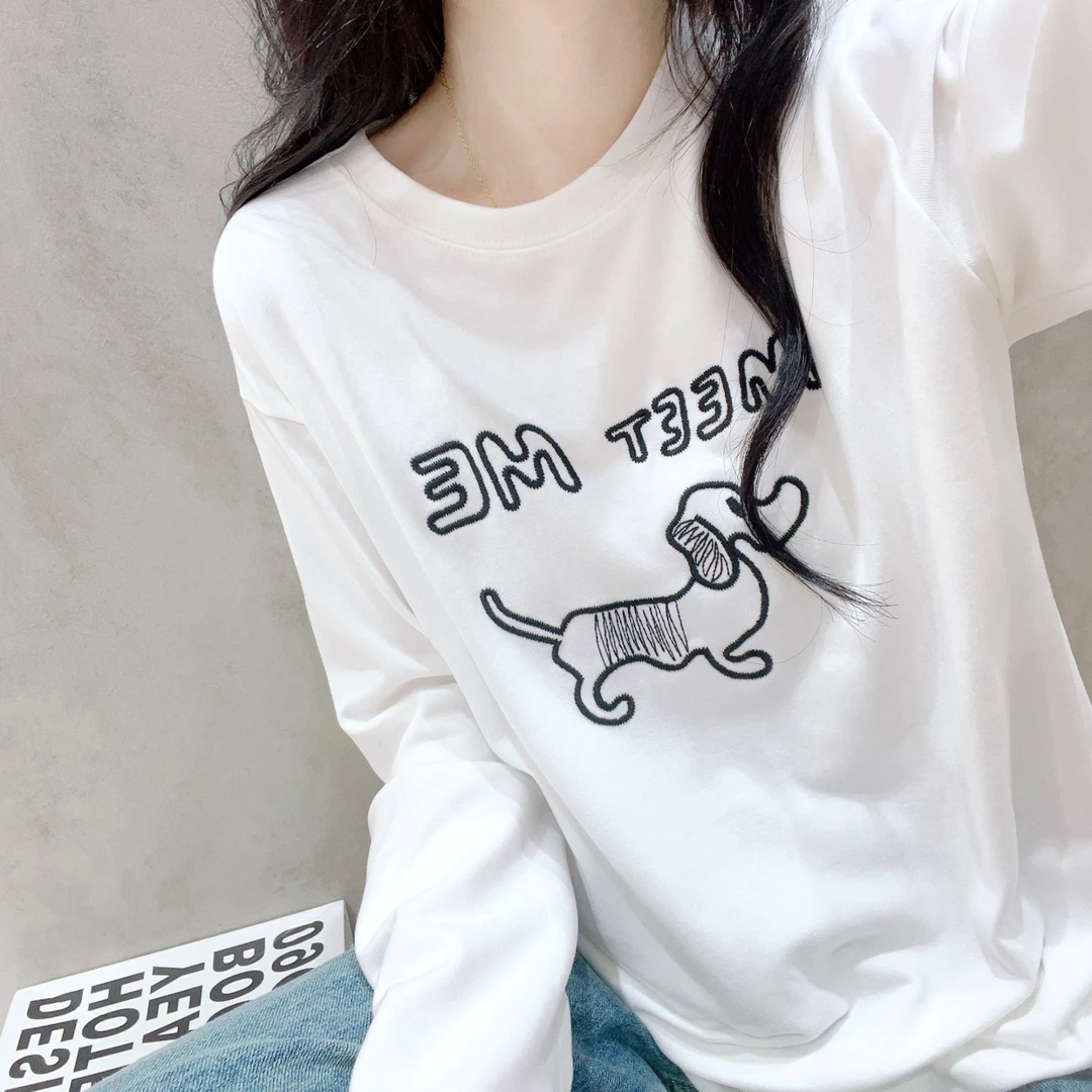 白色减龄打底衫女秋冬韩系宽松显瘦圆领磨毛加厚长袖内搭T恤上衣